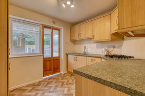 Kitchen- click for photo gallery